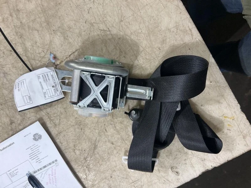 2015-2019 Dodge Durango Front Right RH Passenger Seat Belt Retractor OEM Foto 1 de 1