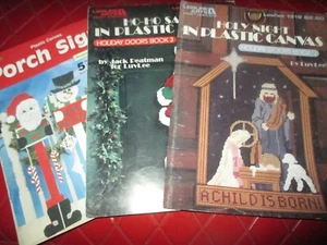 CHRISTMAS Vintage LOT Of THREE Plastic Canvas BOOKLETS #22 - 1991 to 2001 - Picture 1 of 5