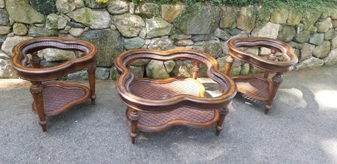 4-leaf clover shaped coffee table glass top, carved wood accented Cover