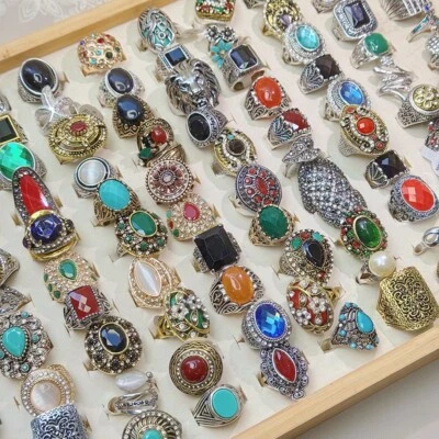 Lote de 50 piezas de anillos de joyería de metal estilo mezcla de piedras de cristal vintage al por mayor para mujer  Foto 1 de 4