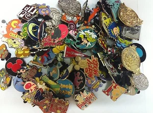 DISNEY TRADING PIN 50 LOT NO DOUBLE HIDDEN MICKEY LIMITED EDITION KOSTENLOSER VERSAND - Bild 1 von 2
