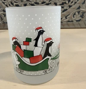Neiman Marcus Penguins & Polar Bears Frosted Double Old Fashion Christmas Glass - Bild 1 von 4