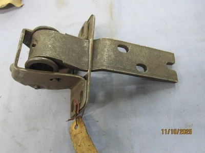 NOS 1947 1954 Chevrolet GMC Pickup Truck Door Hinge RH Upper 3688764 - Image 1 of 4