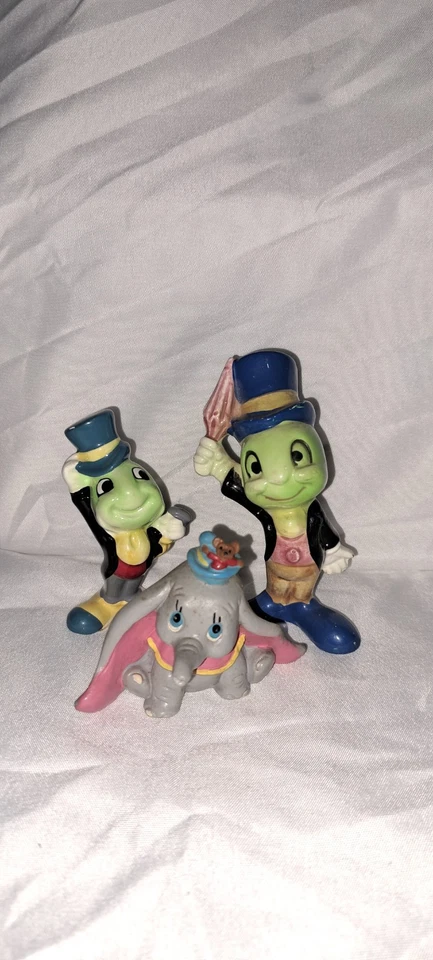 Estatua de cerámica Jiminy Cricket y Dumbo de 9 pulgadas de colección Walt Disney Foto 1 de 1