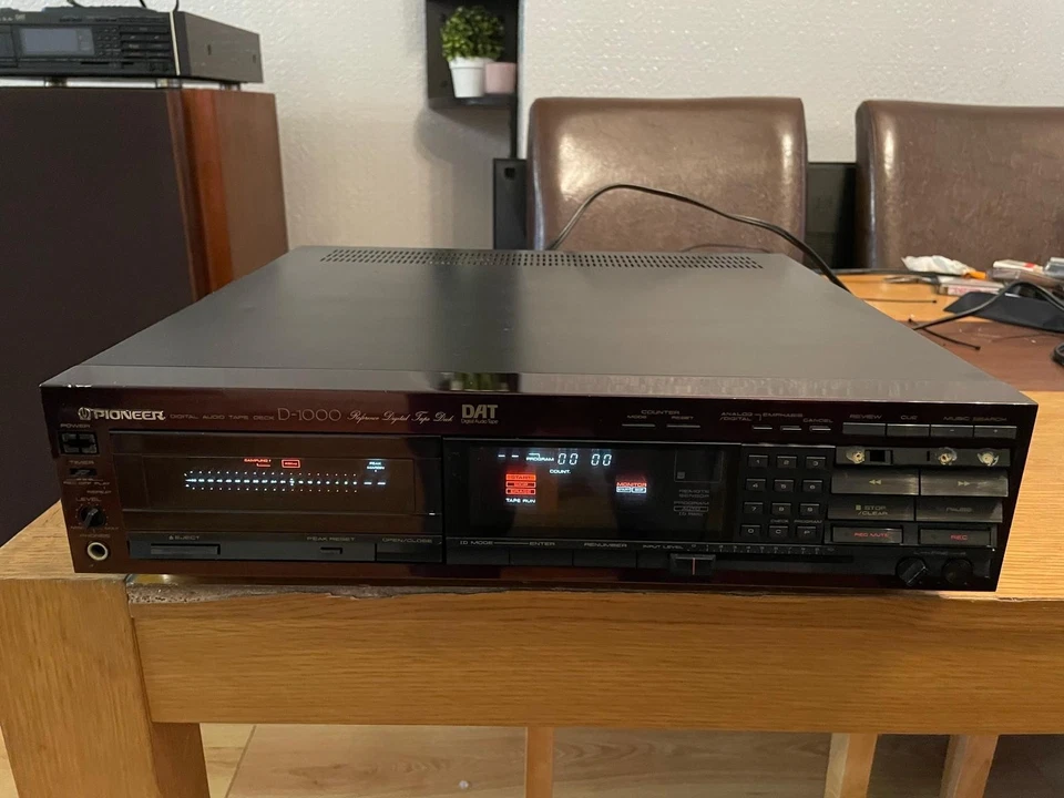 Pioneer DAT-D1000 (WORKING, READ DESCRIPTION) - Image 1 of 4
