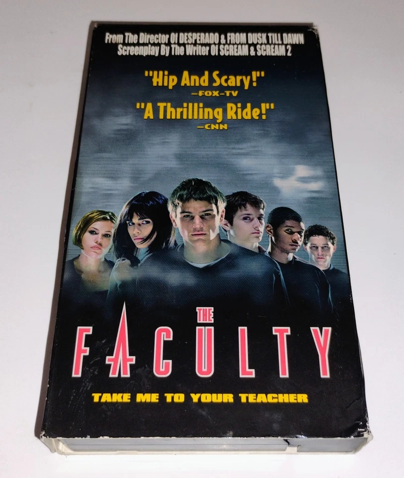 The Faculty [1999] Horror Sci-Fi Josh Hartnett Elijah Wood Usher Salma Hayek VHS Foto 1 de 4