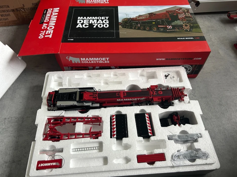 IMC 1:50 Mammoet Demag AC 700 (3) Foto 1 de 4