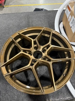 Blemished Single 19x8.5 Bronze Wheel Rohana RFX11 5x120  33 Foto 1 de 2