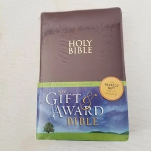 NIV Holy Bible, Gift & Award Bible, Burgundy, Zondervan, New - Picture 1 of 3