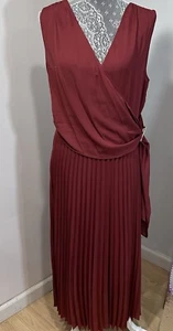 Max Studio Wrap Top Pleated Bottom Dress Size Large Maroon Feminine Girly - Picture 1 of 11