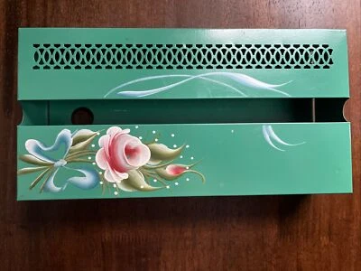 Cubierta de caja de pañuelos de pared verde pintada a mano de metal vintage Tole Ware Foto 1 de 4