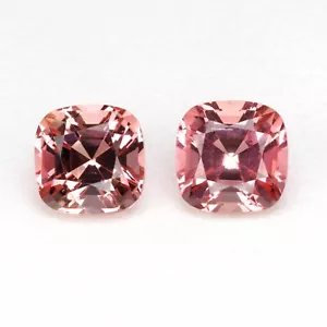 2.31cts CALIBRATED 6mm SQUARE CUSHION NATURAL PINKISH PEACH TOURMALINE PAIR - Bild 1 von 1