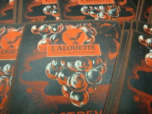 LOT 50 ÉTIQUETTES /  VIN "L'ALOUETTE"/  NOSTREVIN/ LABELS BOISSON ALCOOL OLD   - Picture 1 of 2