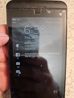 Blackberry Z10 con estuche balístico como está solo piezas de teléfono celular no funciona  Foto 1 de 4