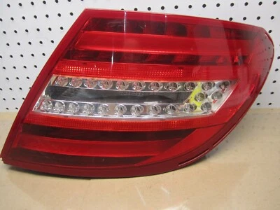 Luz trasera GENUINA MERCEDES BENZ C250 EE. UU. tipo lado derecho 4401983R Foto 1 de 4