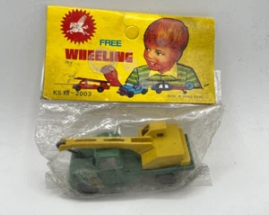 Vintage Free Wheeling Plastic Green Yellow Crane Truck KS 13-2003 Hong Kong NIP - Picture 1 of 5