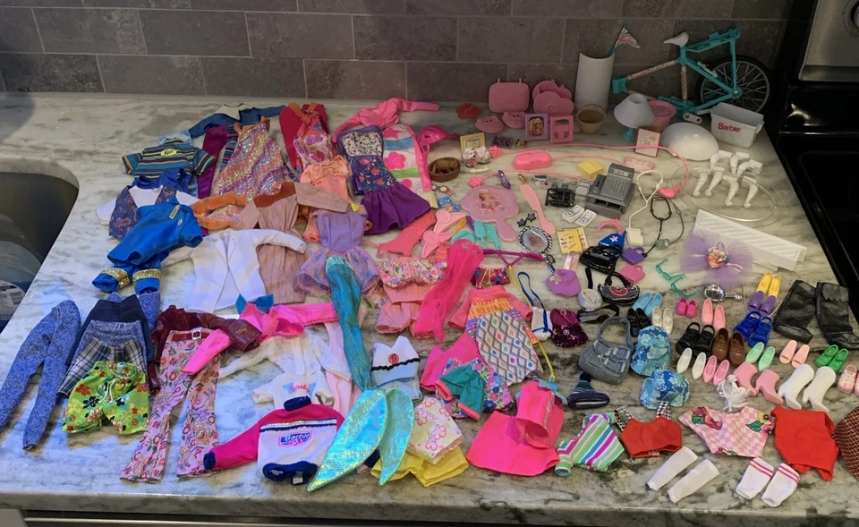 Huge Lot of 100+ Barbie & Fashion Doll Clothes Shoes Accessories 80s 90s - Image 1 of 4