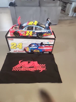 Casey Mears #25 National Guard 2007 Impala SS COT 1:24 scale - Image 1 of 4