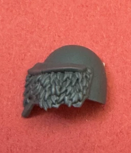 ALMOHADILLA DE HOMBRO Terminator Space Wolves WOLF GUARD con PIEL - Brocas 40K - Imagen 1 de 1
