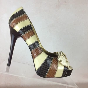 BETSEY JOHNSON B56 Peep Toe Stiletto Heels Bow Faux Python Snake Skin Serpent 8M - Picture 1 of 11