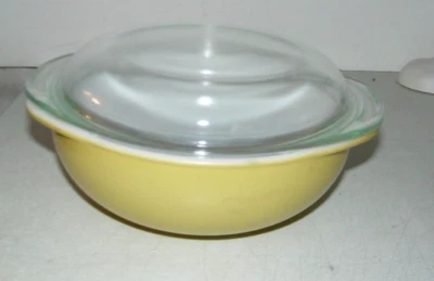 Pyrex 024 Vintage Mustard Gold / Pineapple Yellow Casserole with Lid - 2 Quart - Image 1 of 4