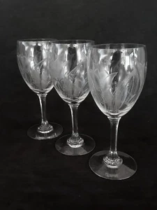 Elegant vintage cut glass TULIPS DESIGN wine glasses [set of 3], 7.25 inches - Picture 1 of 12