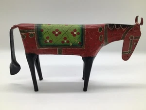 Handgefertigte bemalte Blech Pferd Figur rot grün Volkskunst Dekor 10x5" Vintage Stil - Bild 1 von 5