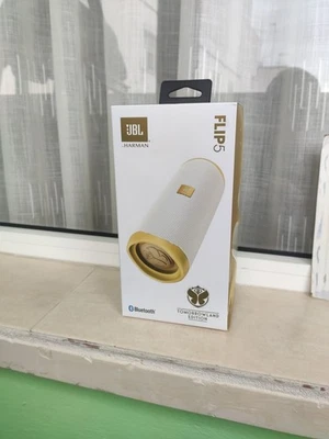 Altavoz JBL Flip 5 Tomorrowland Y Funda Protectora  - Imagen 1 de 4
