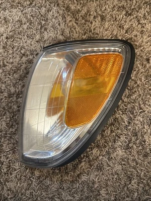 Parachoques delantero izquierdo izquierdo Toyota Land Cruiser 1998-05 luz de estacionamiento OEM Foto 1 de 3