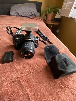 Cámara digital Olympus EVOLT E-520 10,0 MP SLR - negra Foto 1 de 4