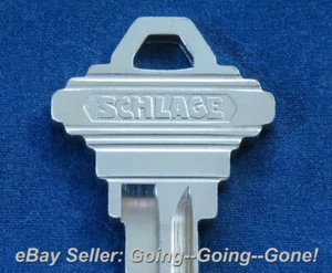 RARO VINTAGE LLAVE SCHLAGE 923C EN BLANCO HERMOSO NÍQUEL PLATA SC1 923C 5 PINES NOS - Imagen 1 de 5