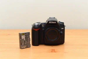 Nikon D90 DSLR Digital Camera 12.3MP Shutter Count 5k - Picture 1 of 5