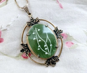 Vintage Green Ceramic Lily Of The Valley Cameo Pendant Necklace Floral Victorian - Picture 1 of 10