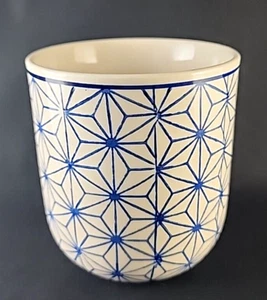 Vintage Blue and White Vase 4.5" Tall - Picture 1 of 6