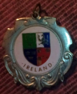 1 X METAL IRISH CELTIC MEDALLION IRELAND 4 CM IRELAND - Picture 1 of 2