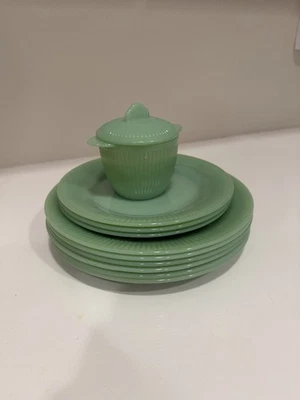 Jadeite Set Lot Of 11 - Image 1 of 4