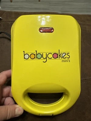 Mini antiadherente recubierto modelo DNM-30 amarillo para hacer donuts Babycakes Foto 1 de 4