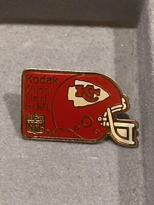Kansas City Chiefs Pin NFL Kodak 1989 Helmet - Picture 1 of 2