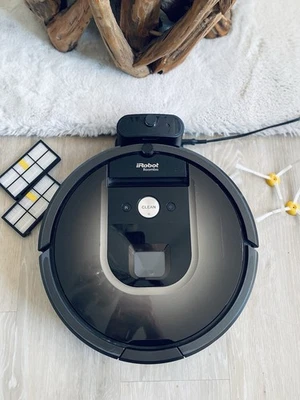 iRobot Roomba 980 Staubsaugerroboter + Ladestation, Ersatzfilter & Seitenbürsten - Bild 1 von 4
