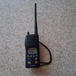 Icom IC-M3A Black Handheld Waterproof Weather VHF Marine Radio Transceiver. - Zdjęcie 1 z 7