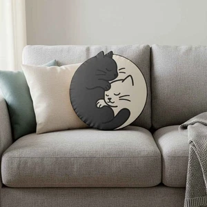Kissen in Yin-Yang-Form Katze - Bild 1 von 3