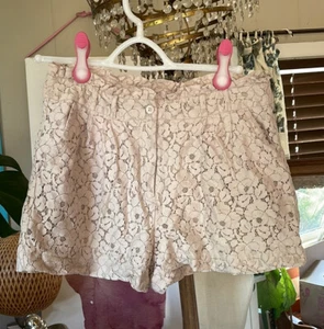 H&M pink floral lace shorts Women's size 8 - Picture 1 of 5