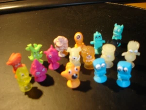 LIDL  Stikeez MONSTER  16 Stück aus dem Jahr 2013 Sammelfiguren - Bild 1 von 1