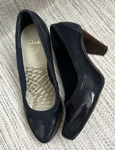 Clarks Cushion Soft Size 4 Navy Blue Patent Leather Court Shoes 7cm Block Heel - Picture 1 of 8