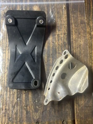 Защита рамы и противоскользящая пластина 2005 Yamaha WR250F - Изображение 1 из 4