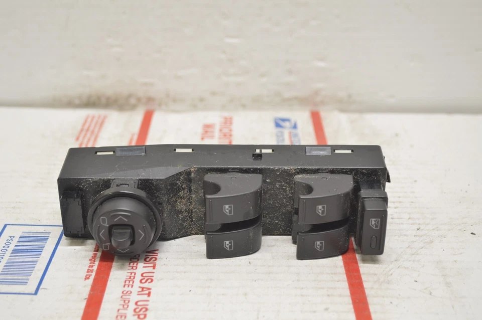 2005-2011 Cadillac STS Power Window Master Switch Door Window Button MM64#022 - image 1 of 3