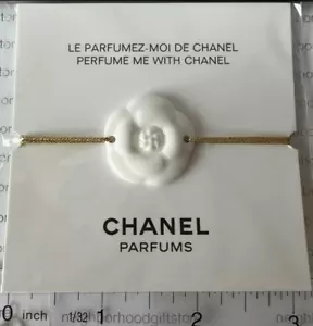 Perfume Me with Chanel Vip Gwp Camellia Bracelet White/Gold NEW SEALED AUTHENTIC - Picture 1 of 5
