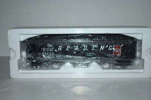 Tolva de lectura de 3 bahías escala O Rail King 30-79014 con carga 86178 C28034 - Imagen 1 de 2