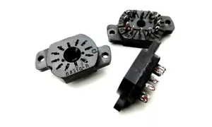 PL31A-P (ПЛ31А-П) Nixie Tube Socket Base SK-136 -- USED (1 pcs) - Picture 1 of 2