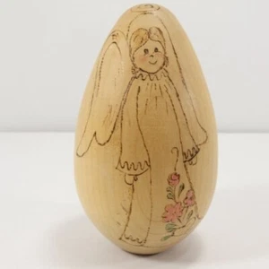 Huevo de madera grande hecho a mano con diseño floral de ángel firmado maxi 5" de alto - Imagen 1 de 7